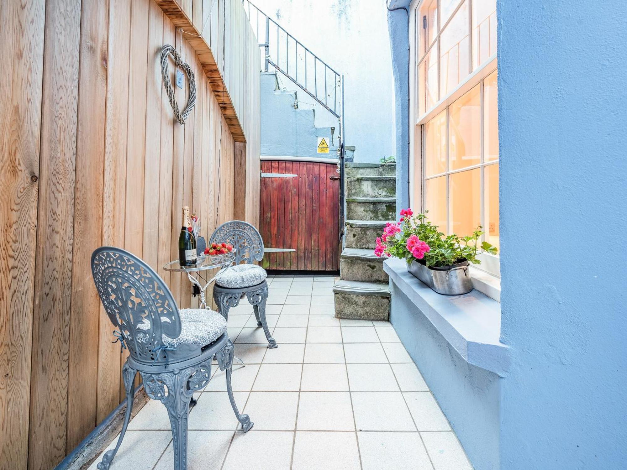 Ocean Waves Villa Tenby Exterior foto