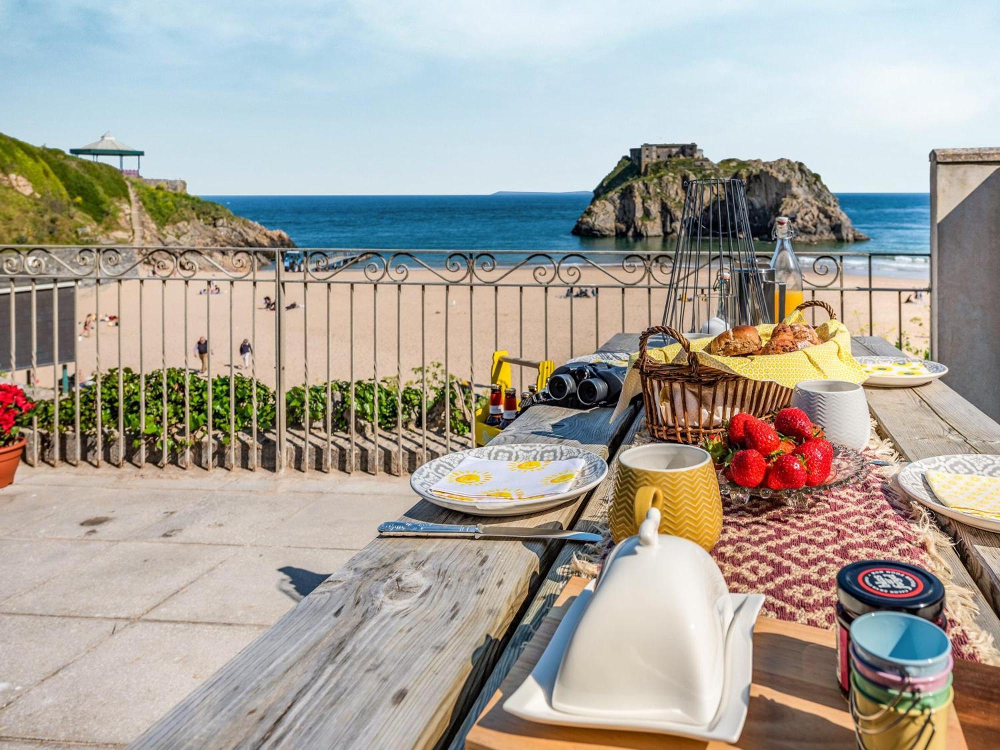 Ocean Waves Villa Tenby Exterior foto
